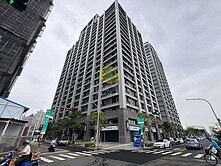 安平市政大道面健康二街黃金店面