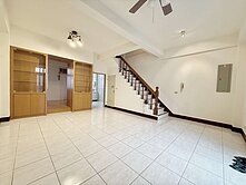 成功學區❗低總價大空間❗香隄重疊別墅