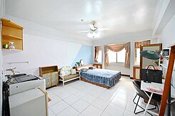 屏東市雙百貨套房