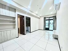 世紀雲品最便宜｜細緻呵護の年輕貌美 邊間三房平車