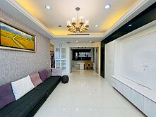 秀水市區前院可停三車｜百萬裝潢稀有豪墅｜近麥當勞