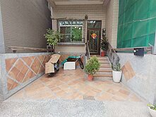 果嶺公園十米路雙車庫透天