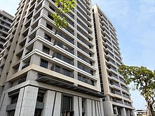  華鳳特區｜輕屋齡高樓層｜裝潢美三房＋平車｜森粼 