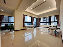 群義房屋🌺面河景遠雄左岸玫瑰園雙坡平車位