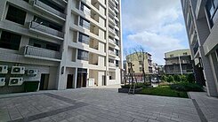 龍岡益展有福全新三房車