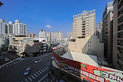 過馬路逛瑞豐夜市#巨蛋&amp;瑞豐商圈小資兩房