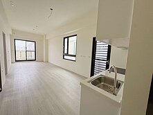 朴子夜市旁全新平車2房