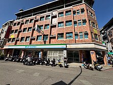 修平震後60套房角間雙店面.附電梯