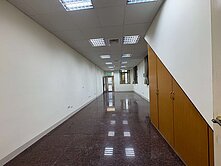 小港二苓國小住宅~公司皆宜邊間美透天