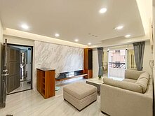 楠梓仁翔社區大坪數四房平車