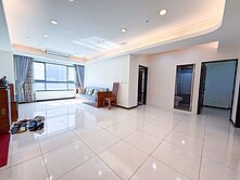 藝文品藏次頂樓三房車