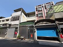 前鎮草衙商圈大地坪正四樓車庫透天
