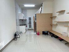 五甲公園翻新騎樓透天