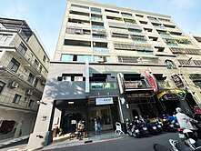 ⭐️O12鳳山捷運 | 中山路商圈 | 3房+車位