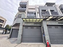 仁武臨路車墅|沐光森禾|屋況佳屋齡輕