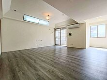 桃園中平商圈向日葵１+１房車，中平黃昏市場