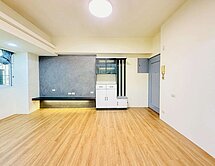 屋主大賠100萬!東區精華商圈電梯精裝三房+車位