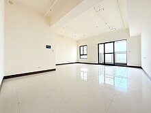 堅山景仰｜仁雄登發雙衛開窗｜景觀3+1房平車