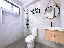 鹽埕商圈全屋翻新一樓美寓｜C16輕軌｜可停雙車