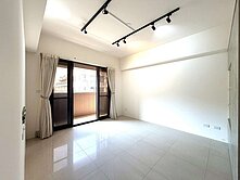 卓喬偉推薦｜雙衛浴開窗大三房｜休旅車位｜非面74