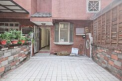 梧棲｜正四房傳統透天厝｜前院停車｜免千萬