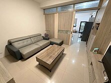 龍井｜輕屋齡五房美別墅｜前院停車｜大樓價買別墅