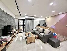 高大特區 | 蔚藍海18 | 中高樓層3+1房平