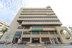  三民行政中心#商四大地坪#邊間正街上大面寬雙透店