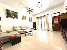 河濱公園挑高四房大陽台美別墅