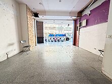 大業路大面寬邊間店住