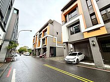 北門商圈三面採光輕屋齡邊間四房別墅