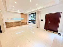 專任-御大院電梯三車位庭院別墅