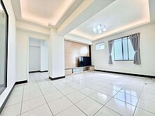 秀泰忠孝商圈~首購好入手低總價電梯3房