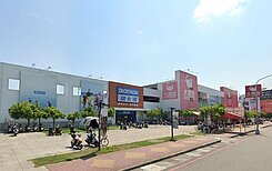 青年文化路商圈騎樓(好停車)店住