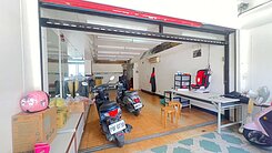 中壢后站金陵路二大馬路上的金店面