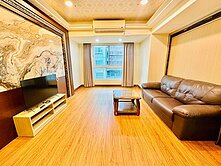 三多商圈★美麗party★優質明亮兩房+車位