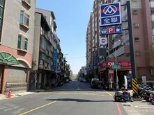 鳳山國中捷運站旁超顯眼五米金透店