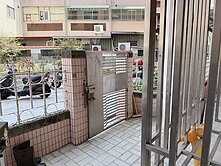 歸仁圓環/三房平面大車位/稀有一樓寓/就是便宜😊