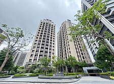 仁武華友聯秋紅谷｜大兩房＋平面車位｜衛浴開窗