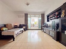 漂亮正方形三房格局公寓三樓