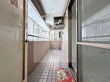 東區免千萬💢雙面採光🌈大四房附車位🌈