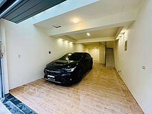 四維公園旁整新室內車庫美透天