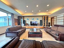 專案承辦💥俯瞰中央公園南高雄5房雙平車