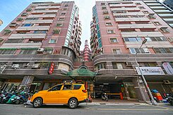 三鐵共構高樓溫馨三房雙車位(平車、平移)