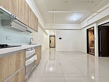 高雄左營高鐵崑庭棋琴屋齡新2房2衛車位