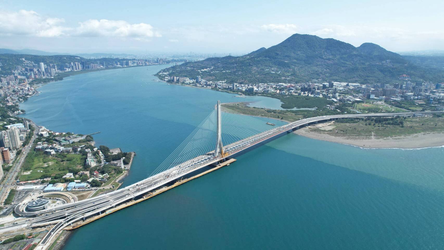 淡江大橋通車典禮9日登場　指定觀賞區可容6萬人。圖／公路局：公路人﻿臉書