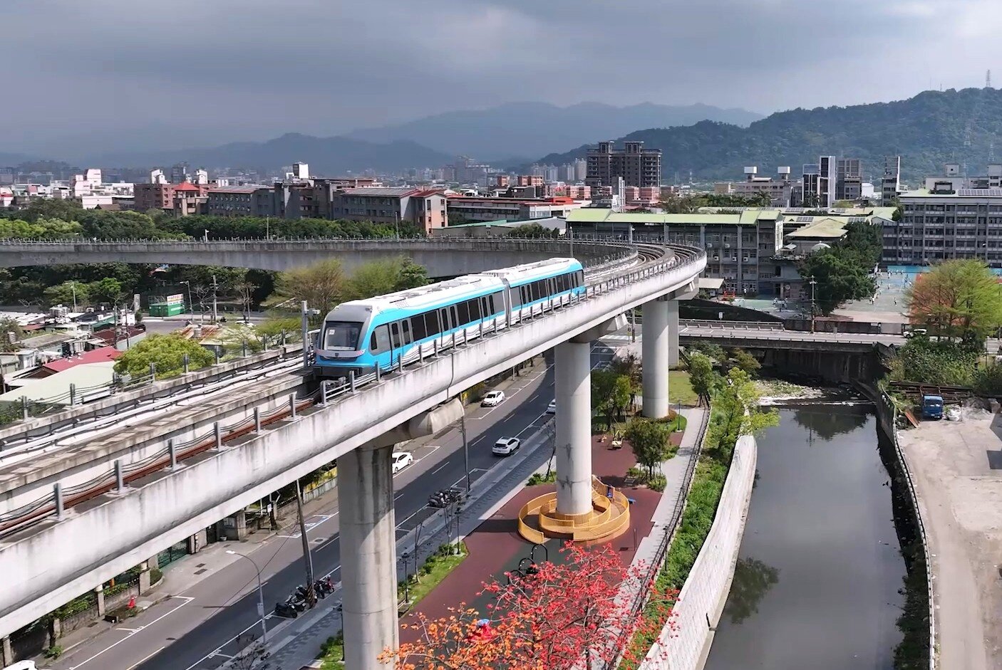 捷運三鶯線履勘前視察　侯友宜：拚年中通車。圖／新北捷運局提供