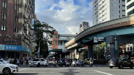 終結連4季下挫！　天龍國「這數據」突翻紅：真的到底了嗎？