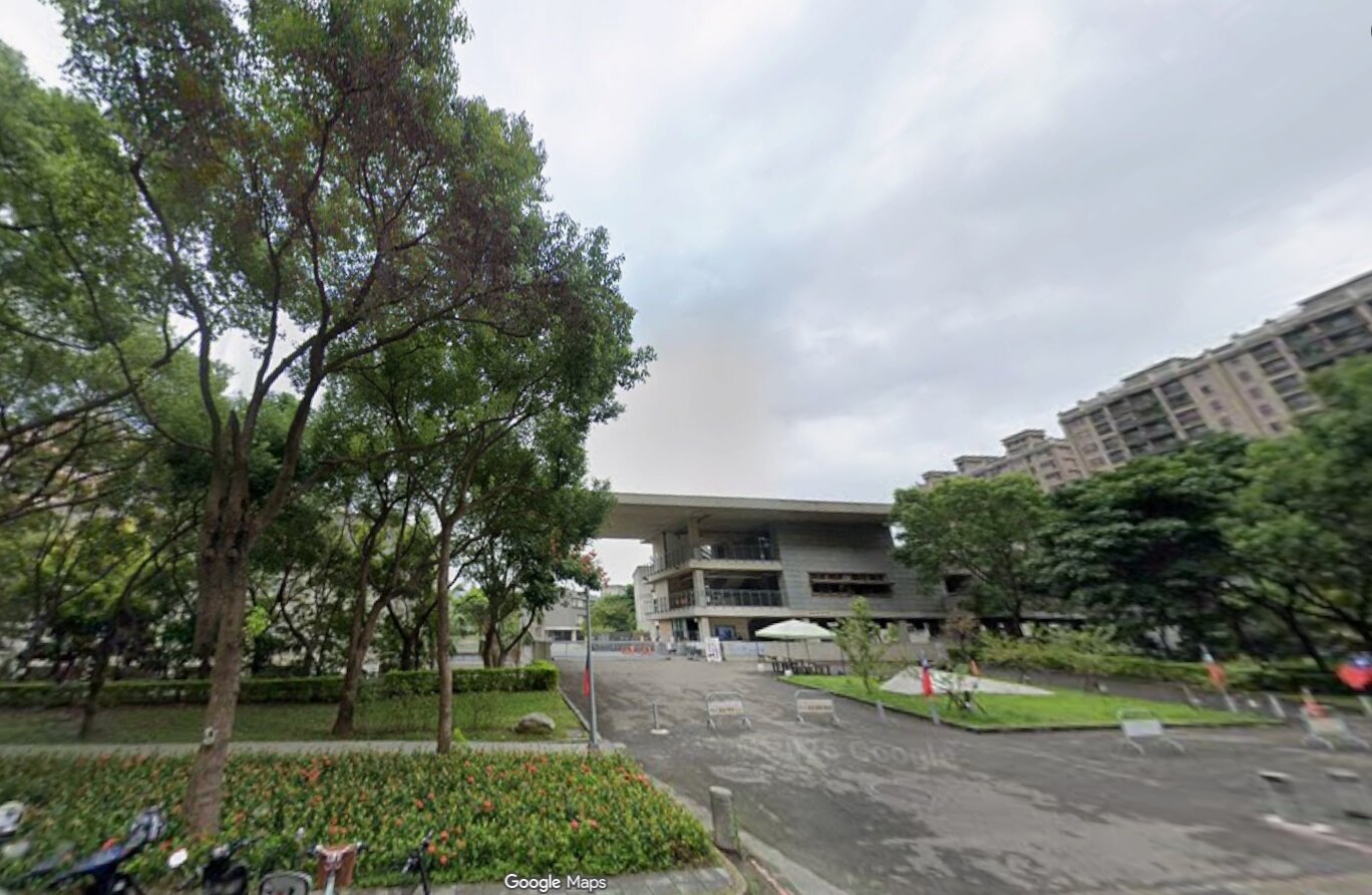 彭啓明推動都市林計畫，倡議校園拆圍牆種綠籬。示意圖／google maps