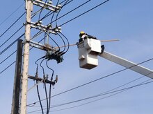 經長：穩定供電朝高推估規劃　用電年均成長率將高於2.5%
